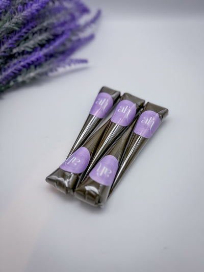 Five Henna Cone Pack by Amarya Henna neatly arranged on display