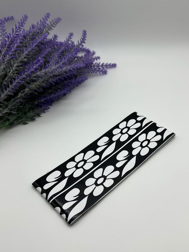 This image shows African-style hand feet stencils by Amarya Henna, designed for easy tracing of traditional patterns.